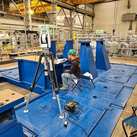 Laser tracker per controlli dimensionali meccanici di precisione