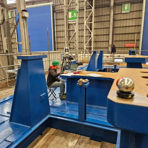 Laser tracker per controlli dimensionali meccanici di precisione